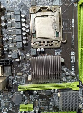 议价X58主板 +L5640+8G内存+AMD6770 4G显卡