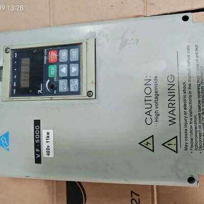 议价11KW变频器VF5000-C4T11PG实物图 剪线