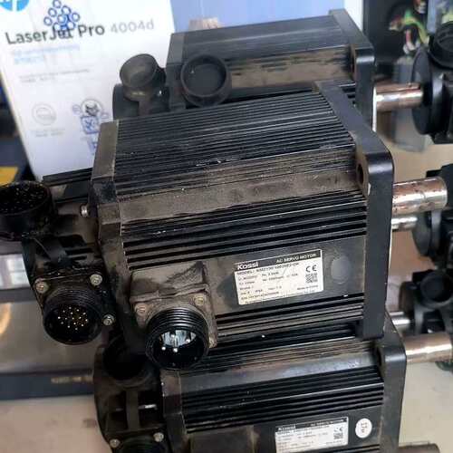 议价Kossi AC伺服马达 型号KMZ130-10025E2-
