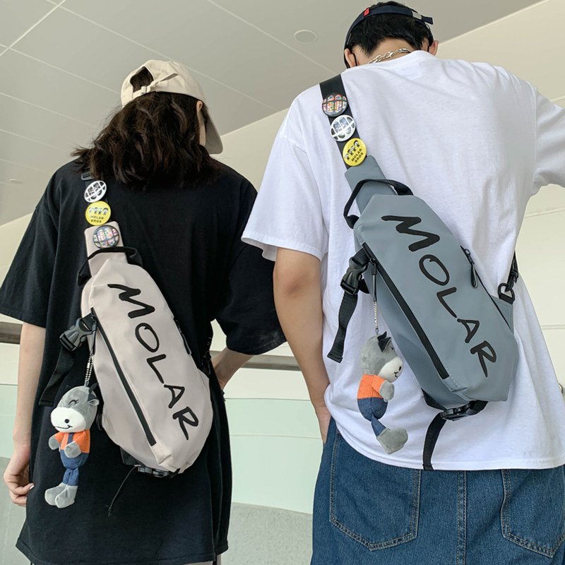 斜挎包男ins日系小挎包男士运动包包夏季胸包潮牌小背包单肩包女