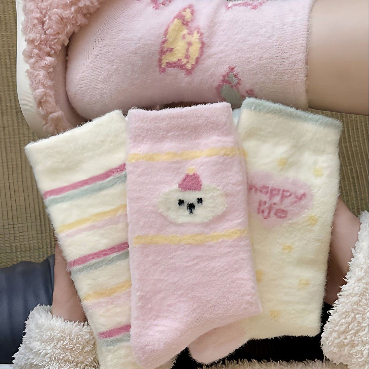 秋冬毛绒袜子女珊瑚绒月子袜加厚保暖可爱澳绒棉袜居家地板睡眠袜