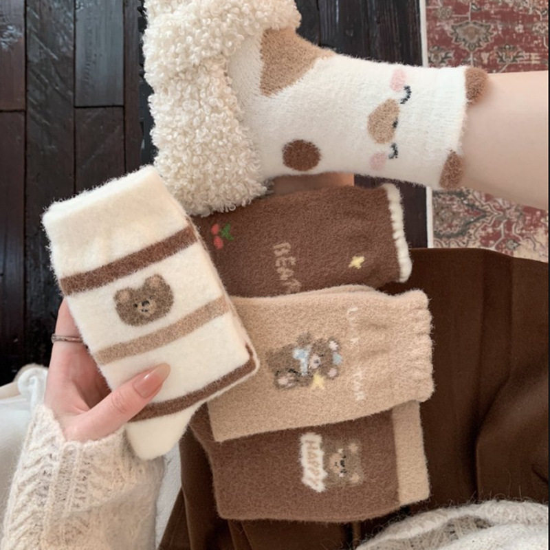 可爱小猫澳绒袜子女秋冬季中筒袜加绒加厚保暖毛绒袜长袜子冬天