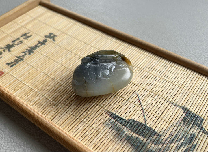 【福和贵】新疆和田青花籽料独籽富贵真皮真毛孔雕件(蝙蝠 龟)