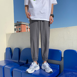 灰色