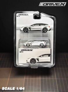 DRIVEX 1:64 阿斯顿马丁Vanquish Zagato猎装版 合金汽车模型