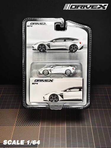 DRIVEX 1:64 阿斯顿马丁Vanquish Zagato猎装版 合金汽车模型