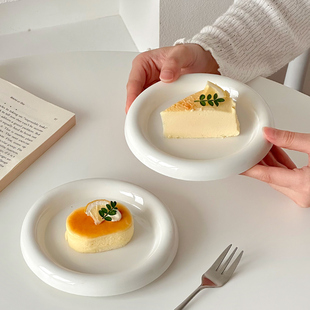 ins风白色陶瓷甜品盘家用漂亮高级感餐具蛋糕点心盘早餐甜点碟子