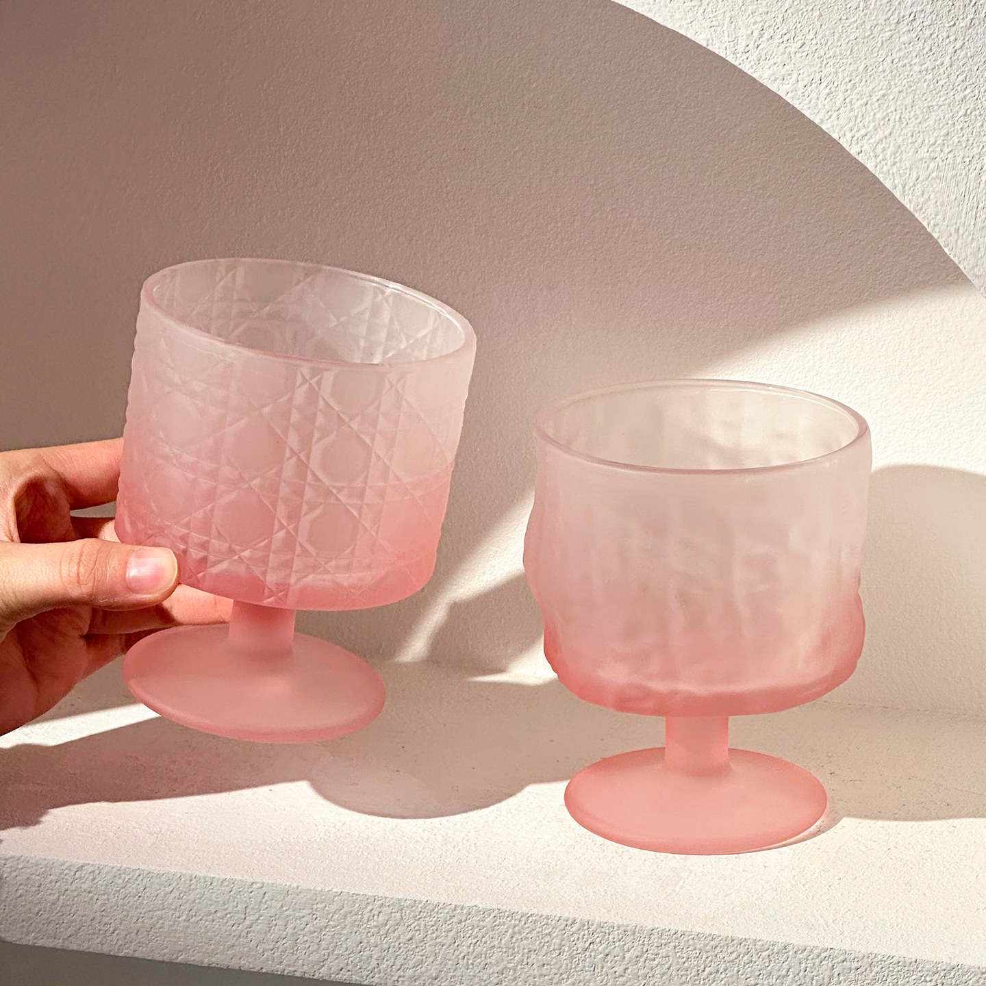 粉色太阳花玻璃杯家用设计感小众高脚杯饮品果酒杯微醺喝酒杯子