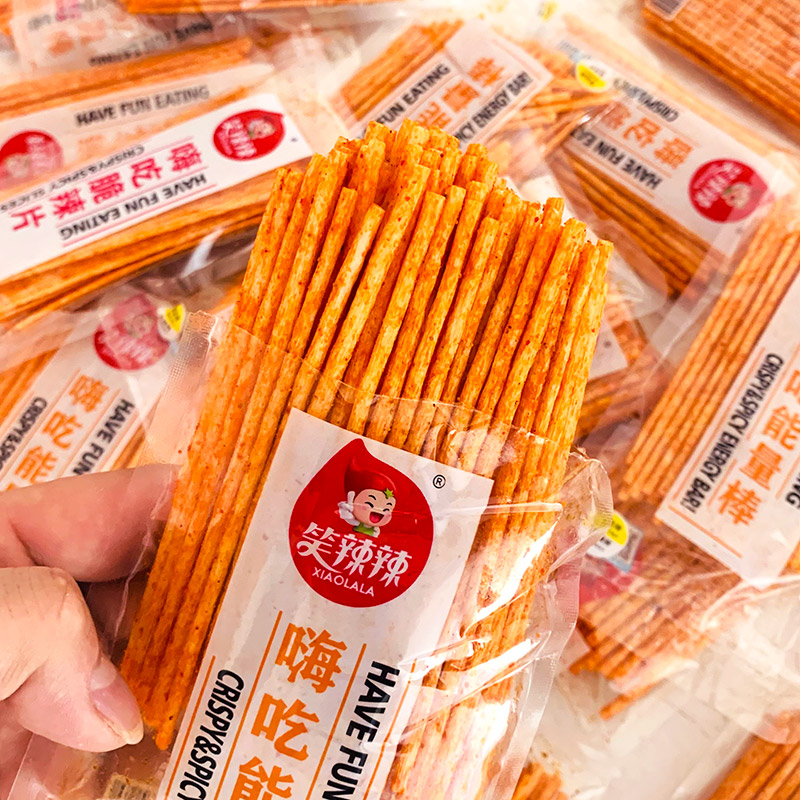 笑辣辣嗨吃能量棒辣条脆辣片过桥米线香辣棒麻辣怀旧解馋零食小吃
