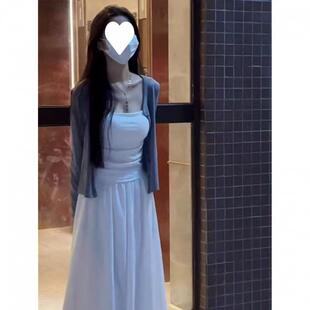 2025早秋新款 高級(jí)白色吊帶連衣裙子女秋冬穿搭長(zhǎng)裙套裝 小個(gè)子法式