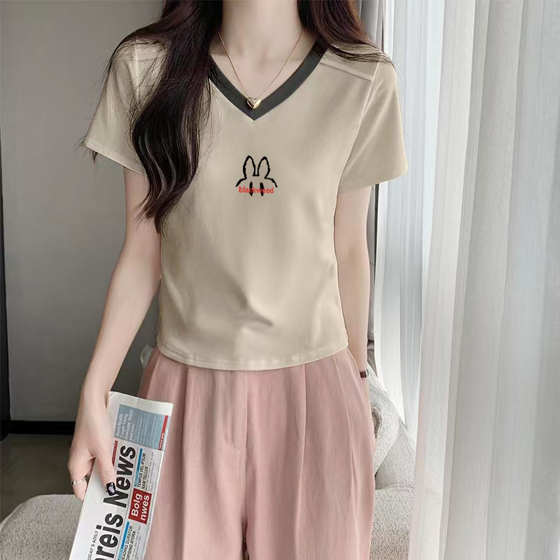 杏色正肩短袖t恤女2025夏季新款设计感宽松纯棉V领小个子短款上衣