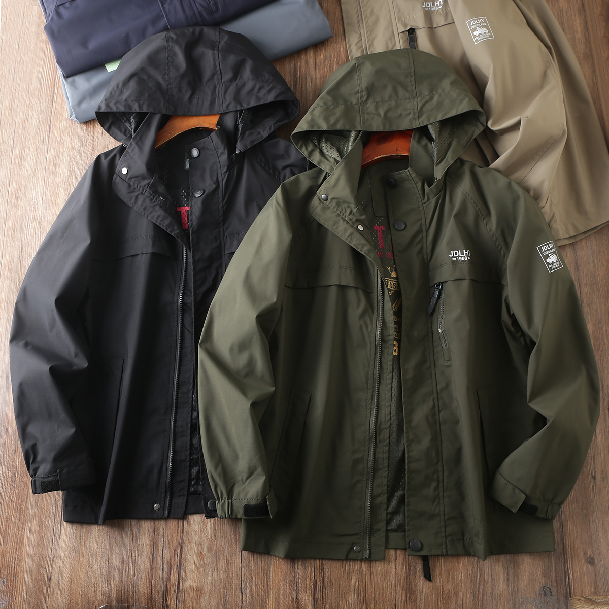 连帽春秋宽松三防冲锋衣夹克