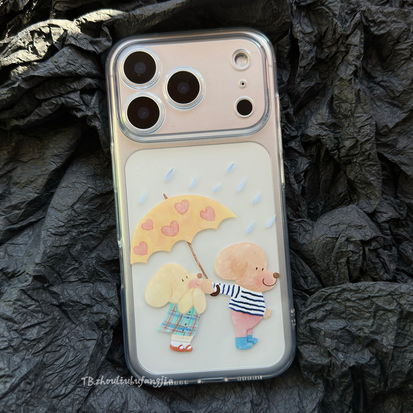 可爱撑伞小狗插画手机壳适用于iPhone17promax苹果16pro全包15pro小众14pro女防摔13pro保护套安卓可定制