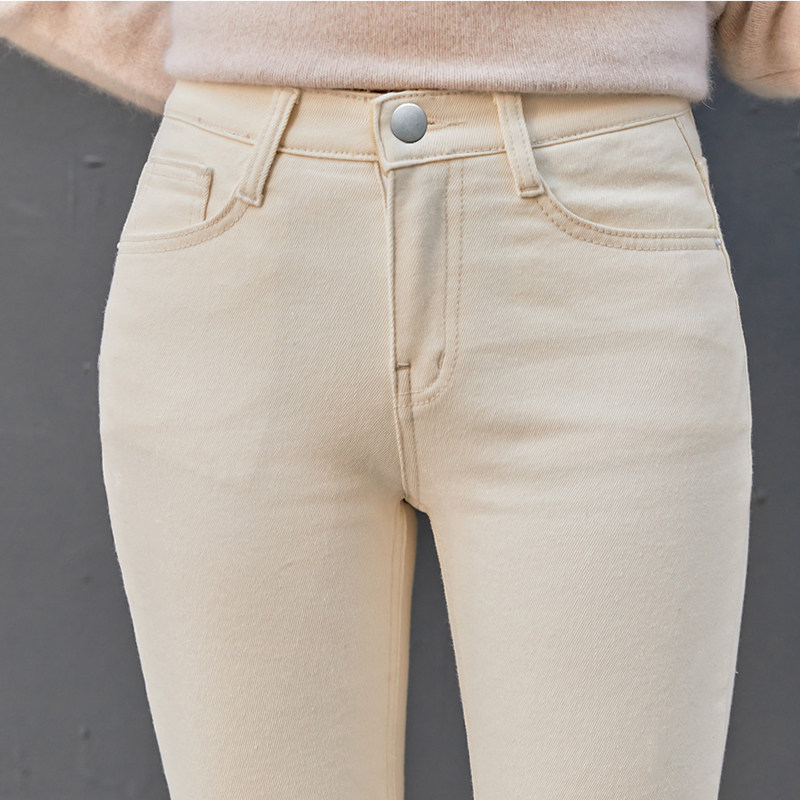 2024春季新款高腰显瘦微喇叭米白牛仔裤女小个子八分九分杏色
