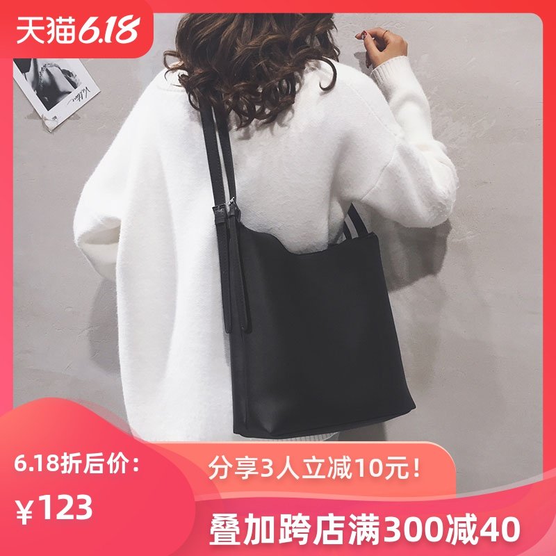 高级感小ck包包2020新款潮夏网红洋气大容量百搭单肩斜挎水桶包女