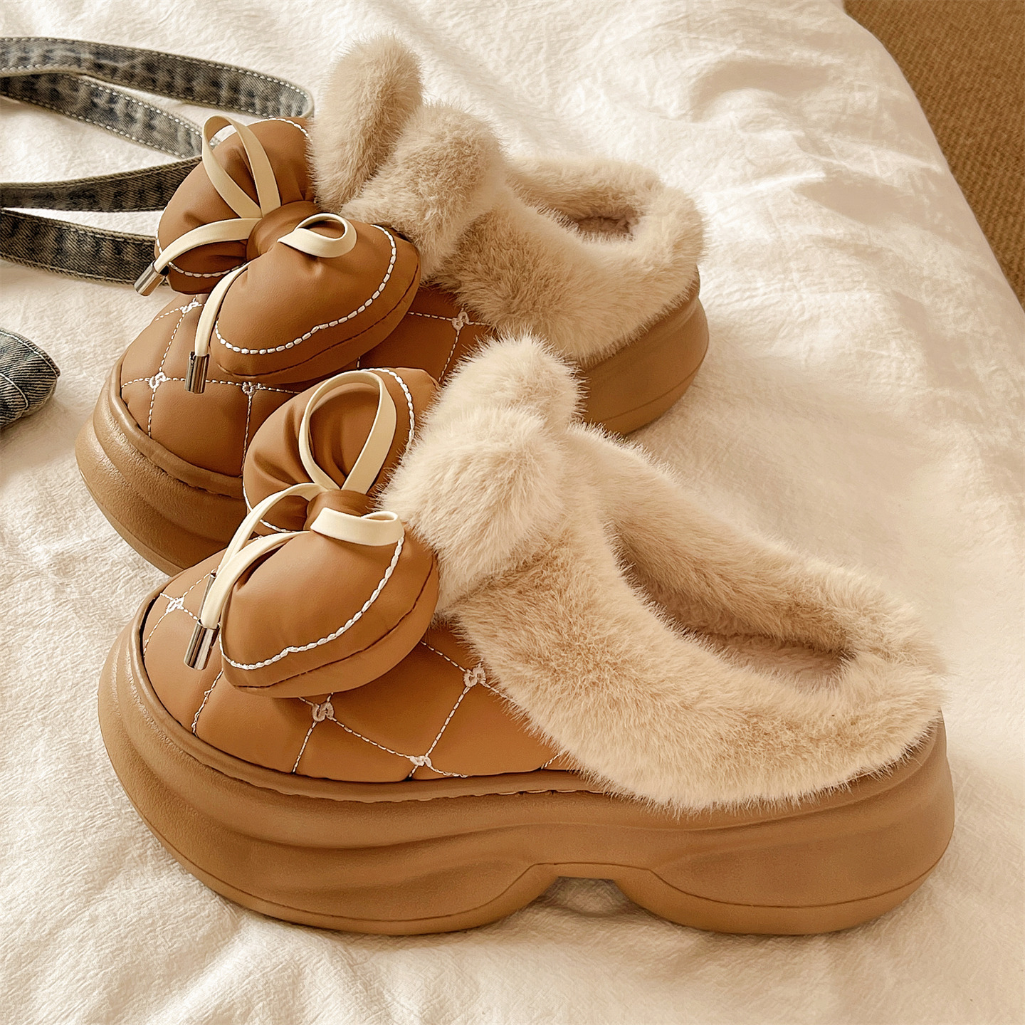 可爱蝴蝶结厚底保暖毛毛鞋