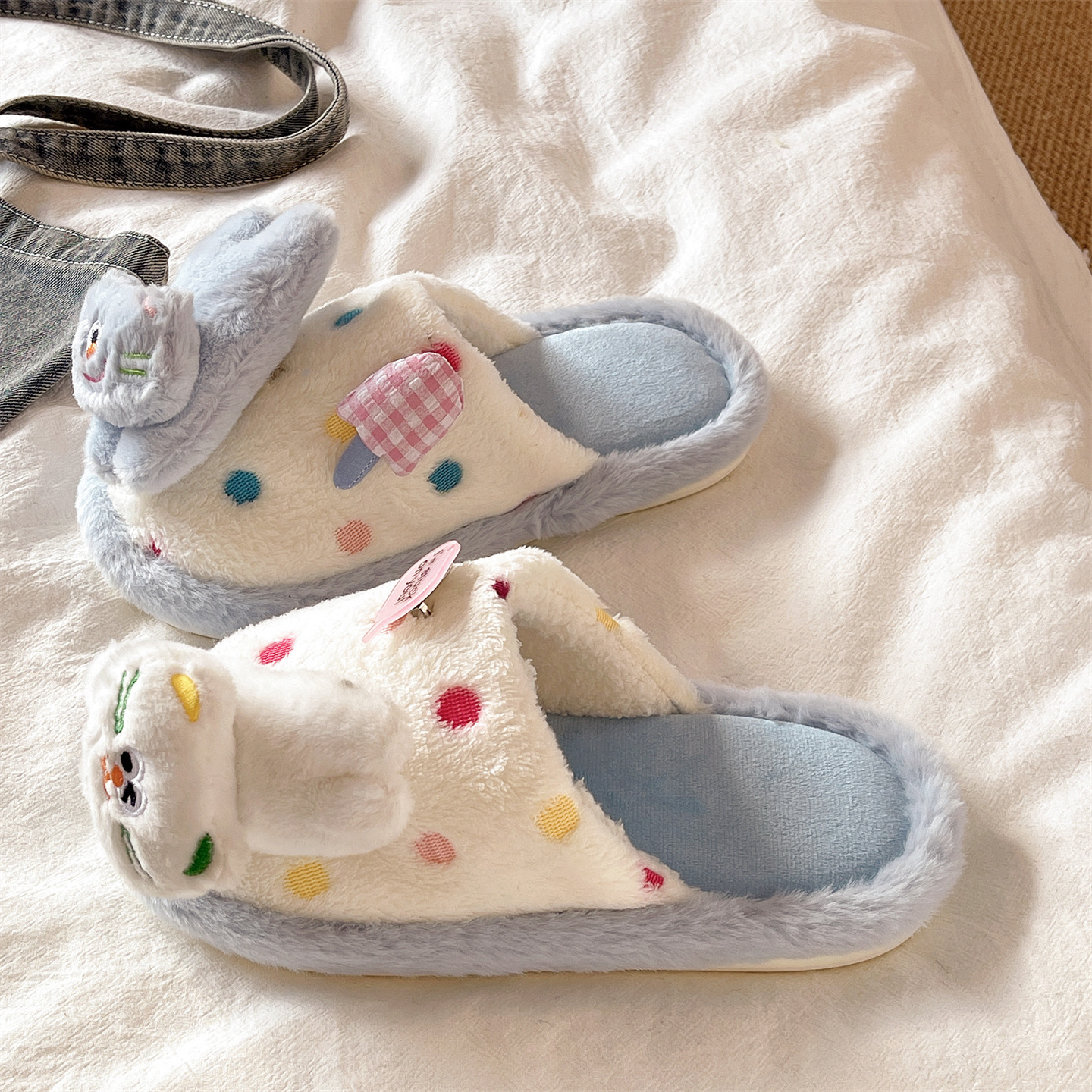 可爱猫咪波点软底毛毛拖鞋