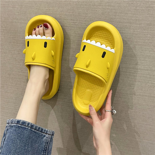 女夏鲨鱼拖鞋可爱卡通