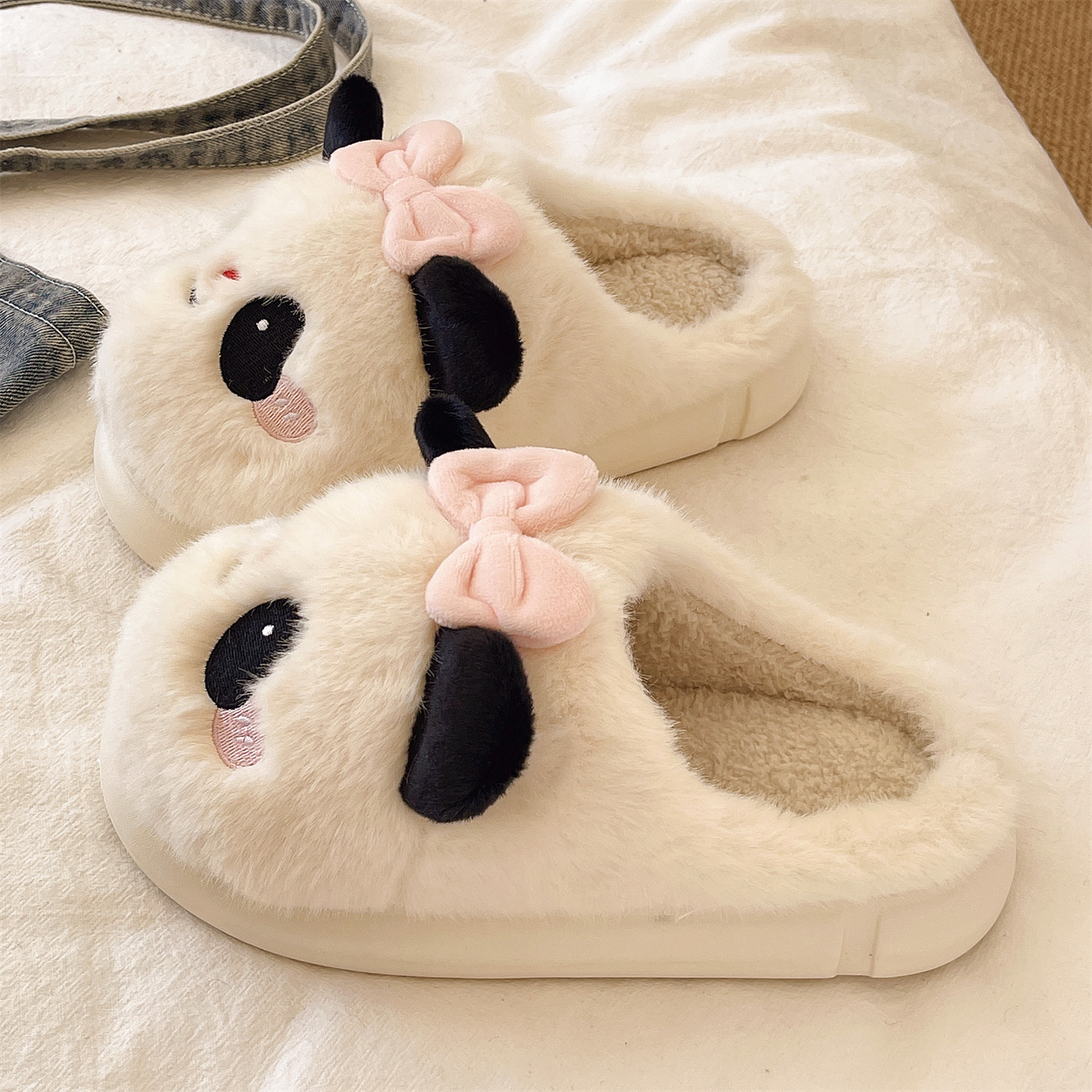 毛毛鞋女冬季室内居家包头厚底防滑加绒保暖可爱蝴蝶结熊猫棉拖鞋