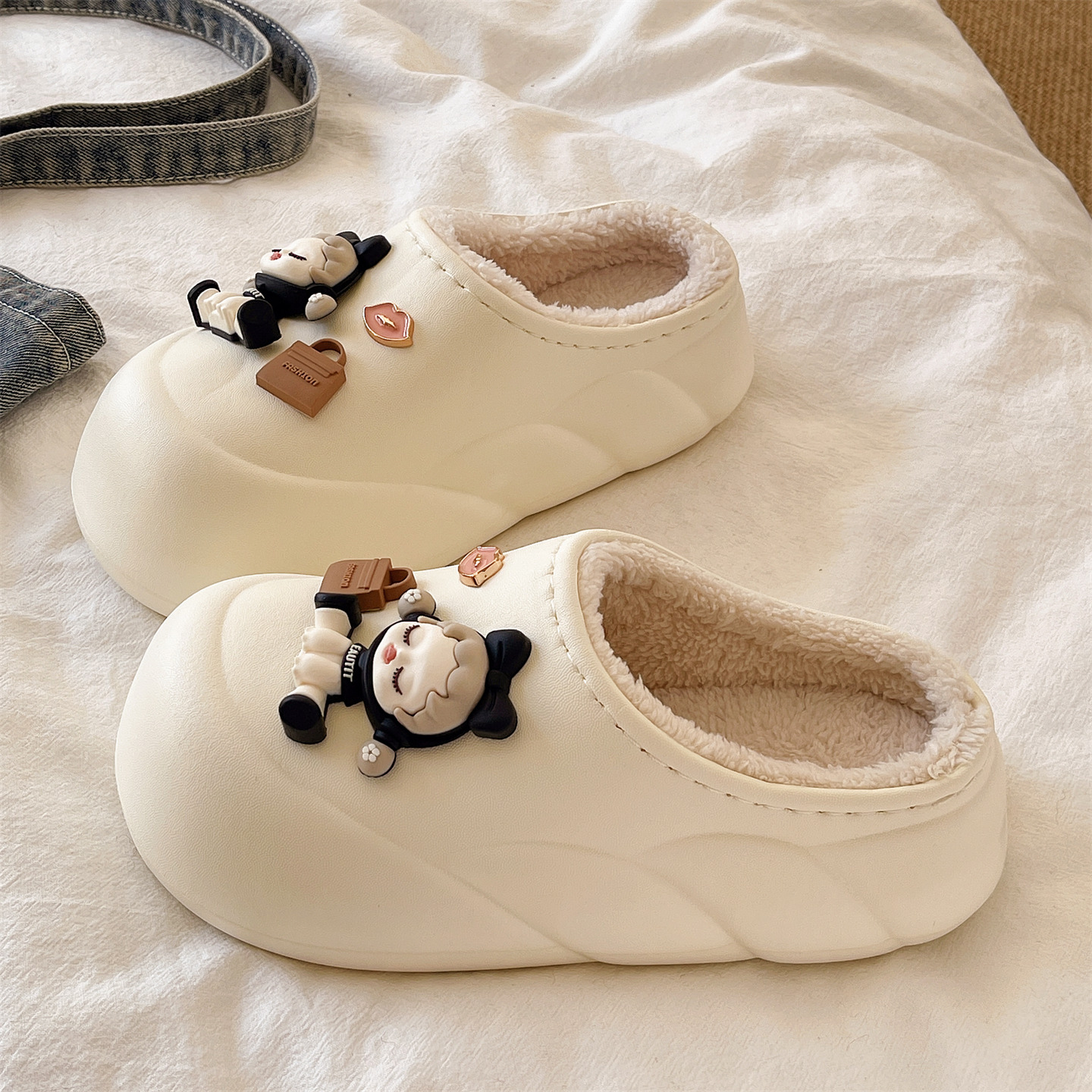 可爱卡通加绒厚底防水棉拖鞋
