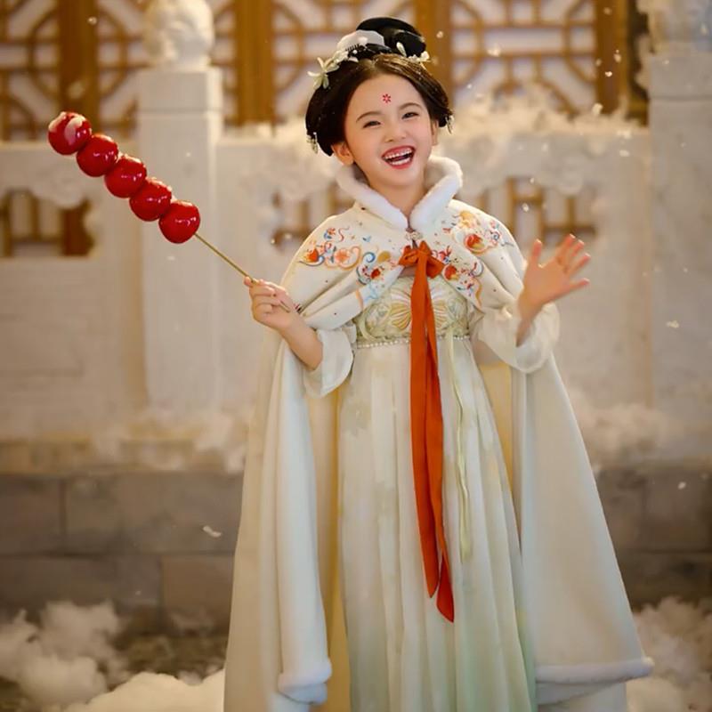 女童拜年服2025新款儿童外出披风斗篷过年国风女宝宝冬装外套唐装