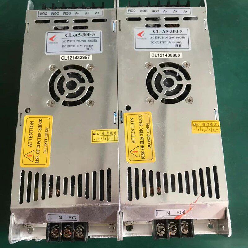 议价诚联LED电源5V60A，两头接线，成色挺新的，现在只有