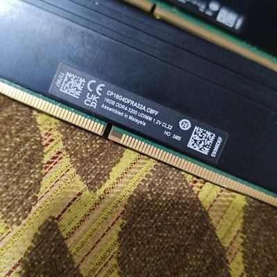议价英睿达DDR4 Pro 16G 3200MHz内存条，