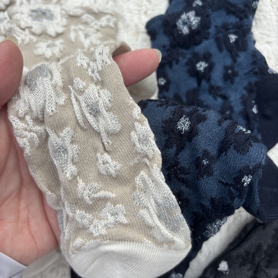 福家。外贸日单女轻奢小众中筒袜 浮雕花卉立体森系提花ins松口袜