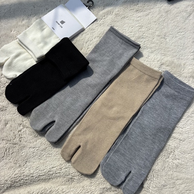 出口日单。外贸女纯色分趾袜分趾袜中筒日系纯棉百搭tabi二两指袜