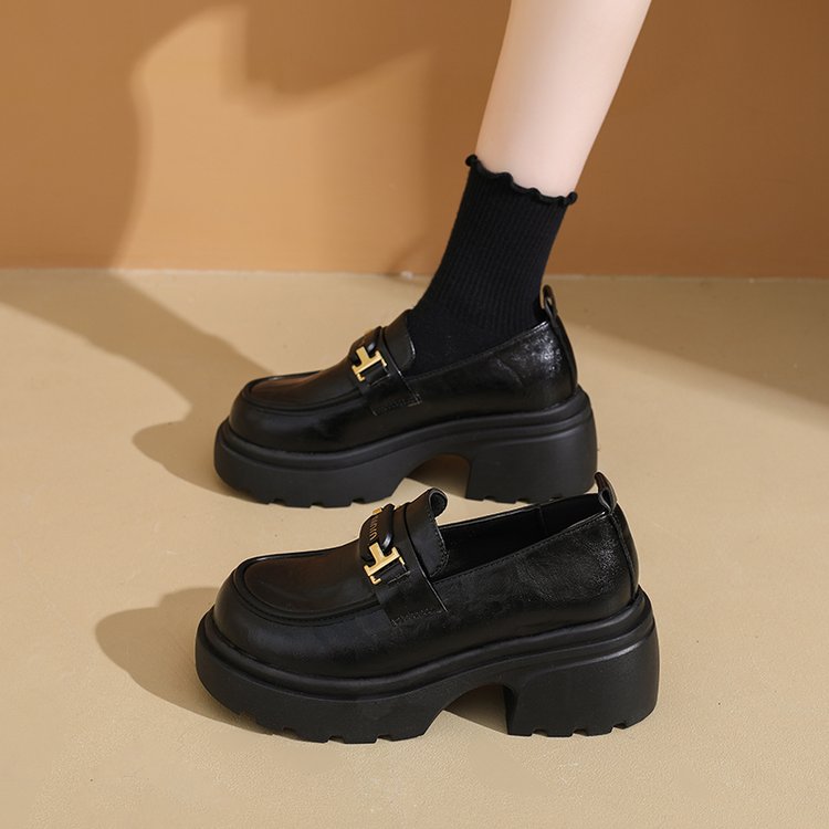 黑色复古增高乐福鞋单鞋女2025年新款松糕厚底一脚蹬英伦风小皮鞋