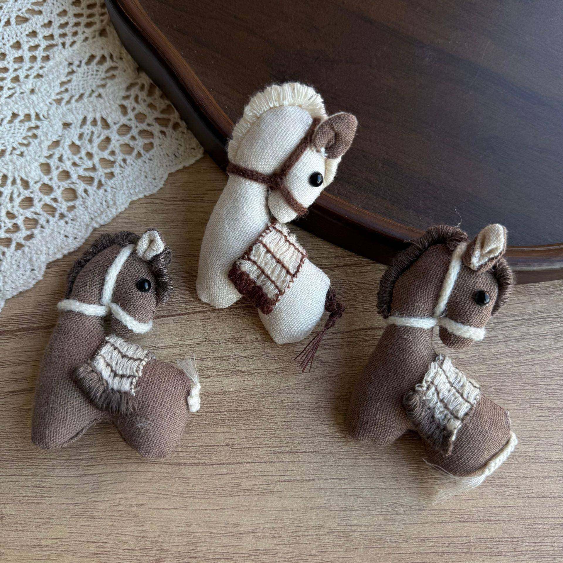 手工布艺小马可爱卡通挂件包包胸针日系文艺复古小清新森女配饰,饰品/流行首饰/时尚饰品新,其他DIY饰品配件,淘宝优惠券,粉丝福利购,淘宝优惠卷