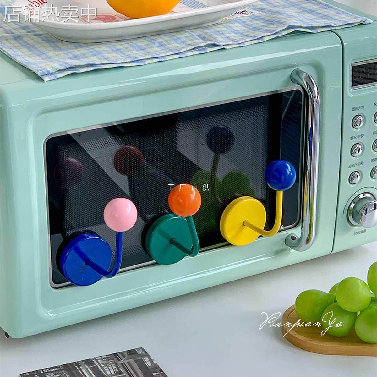 Ins风彩色磁吸挂钩家用免打孔无痕晾衣钩冰箱磁吸贴门后装饰