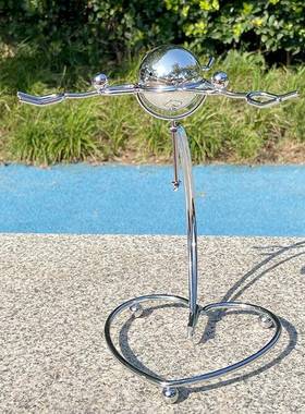 H313三人小铁人摆件新款平衡摆飞天动平衡仪铁艺工艺品桌面摆件