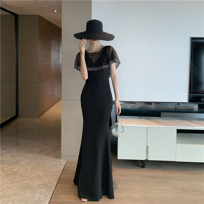 黑色年会晚礼服女2020新款宴会气场女王主持人披肩性感鱼尾连衣裙