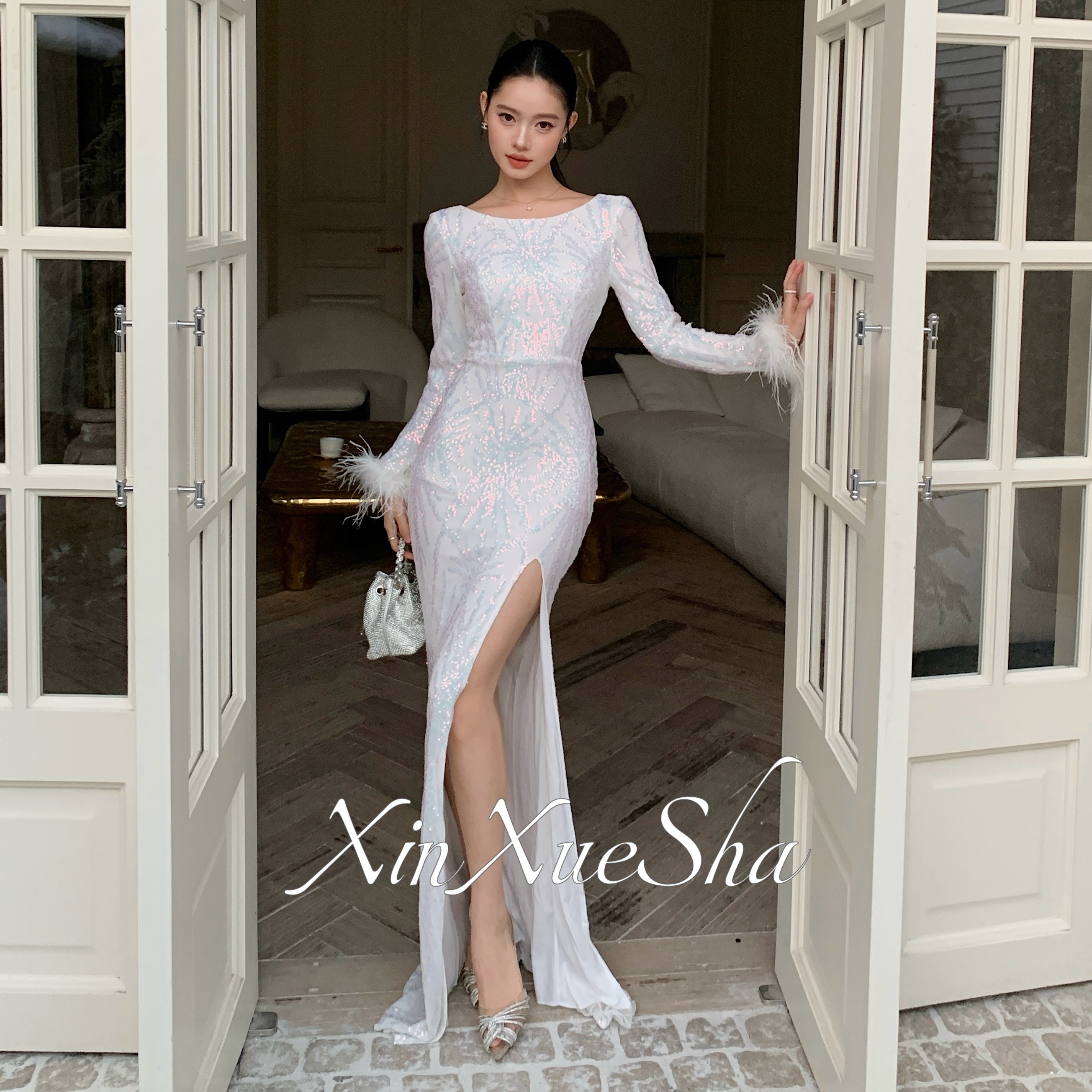 白色亮片秋冬长袖晚礼服