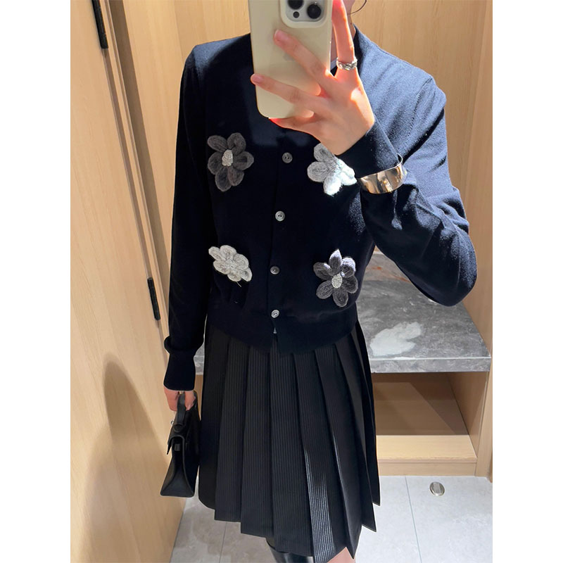 体花朵外搭针织开衫女秋冬装毛衣