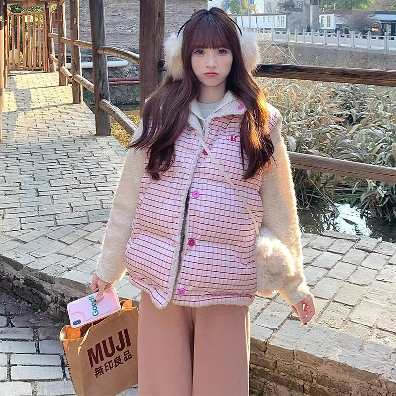 格纹两面穿羽绒棉服女羊羔毛马甲
