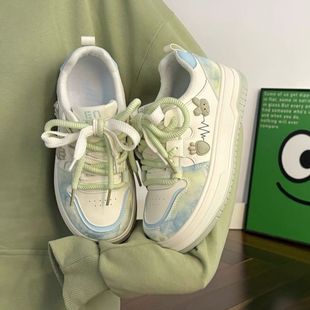 女童多巴胺鞋子女款秋季2026新款百搭爆款小白鞋可爱学生小众板鞋