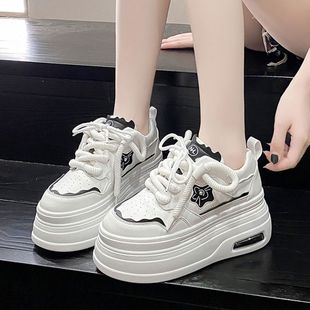 女童厚底运动小白鞋2026年秋季新款中大童女孩百搭增高松糕板鞋潮