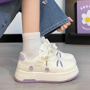 女童板鞋2026春秋新款爆款中大童女孩小花鞋小众学生厚底小白鞋潮