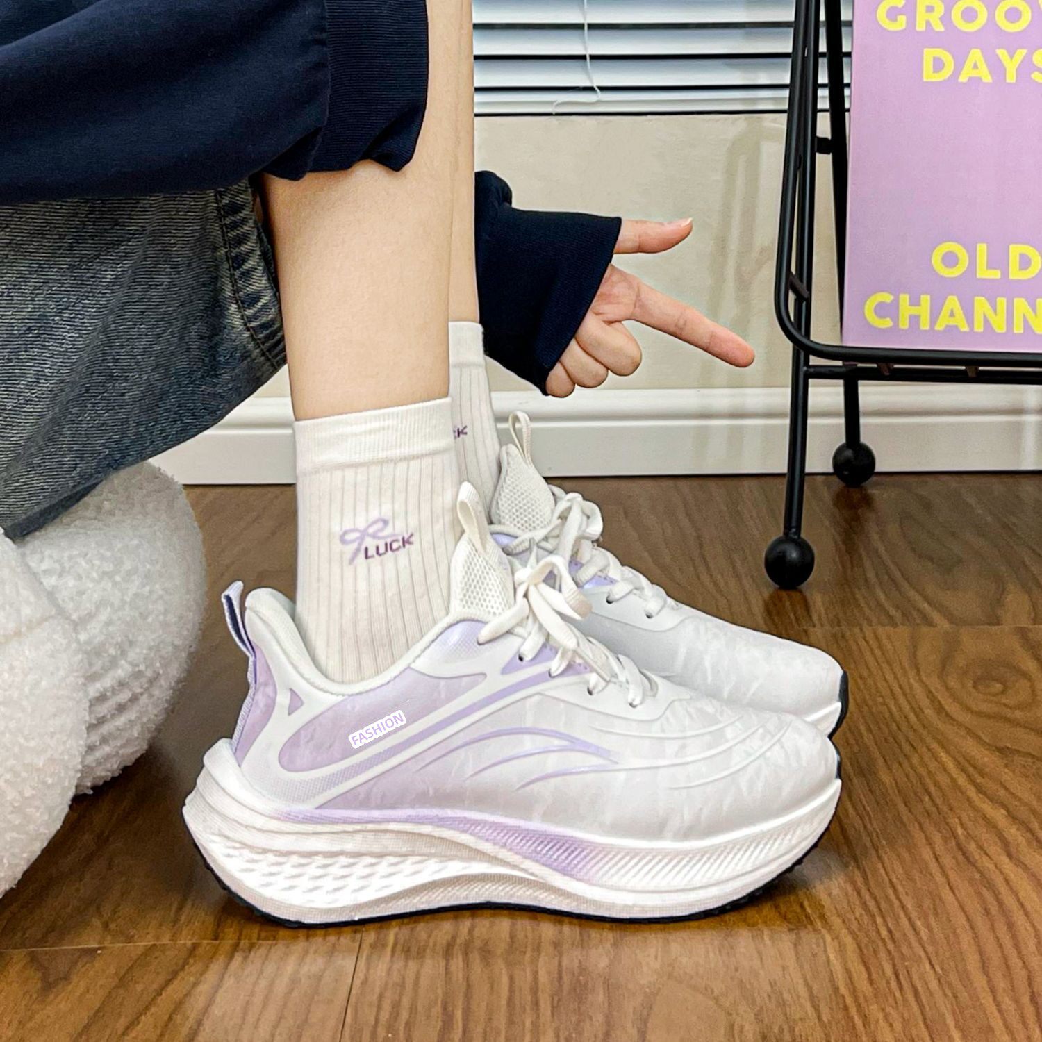 女童少女风运动鞋2026新款爆款女孩减震透气跑步鞋学生休闲鞋潮鞋