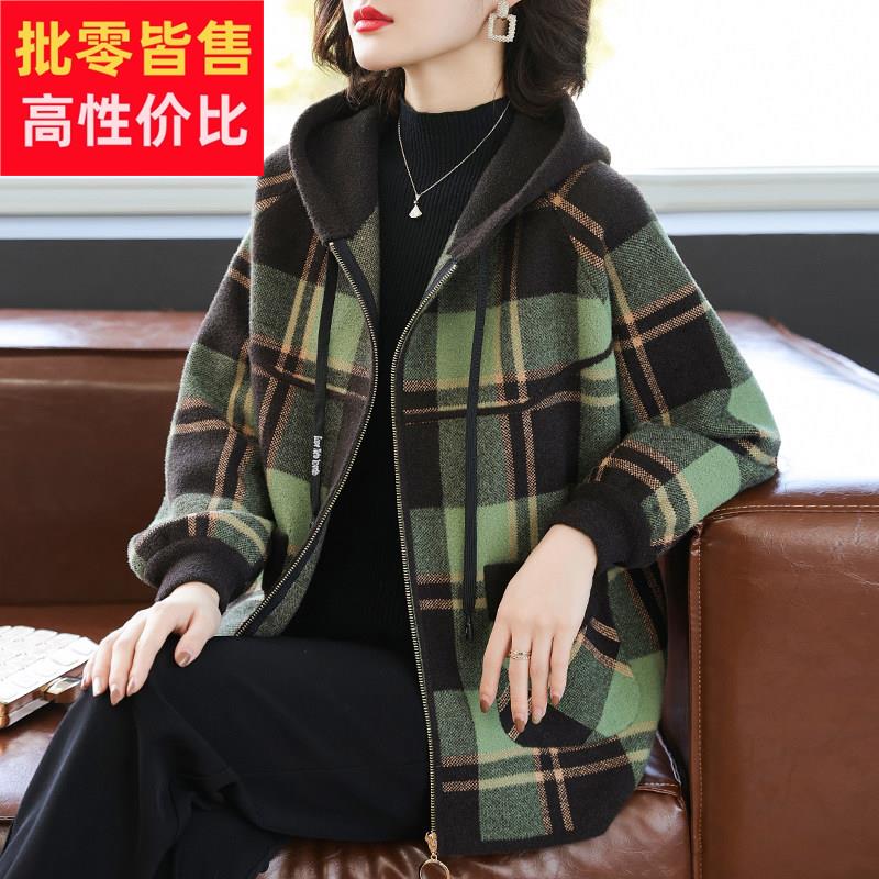 中年妈妈秋装外套女秋冬新款洋派格子开衫中老年春秋高贵毛呢上衣