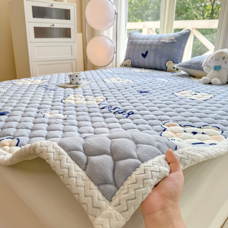 A类抗菌加厚牛奶绒软床垫褥子
