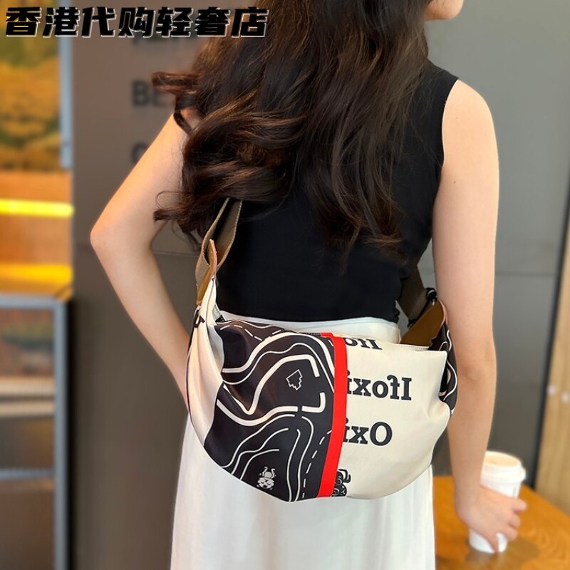 法国ZAMP专柜高级印花斜挎包女轻便出行潮牌单肩包防泼水饺子包
