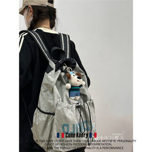 法国双肩包女旅游轻便抽绳登山骑行运动背包男大学生上课包书包女