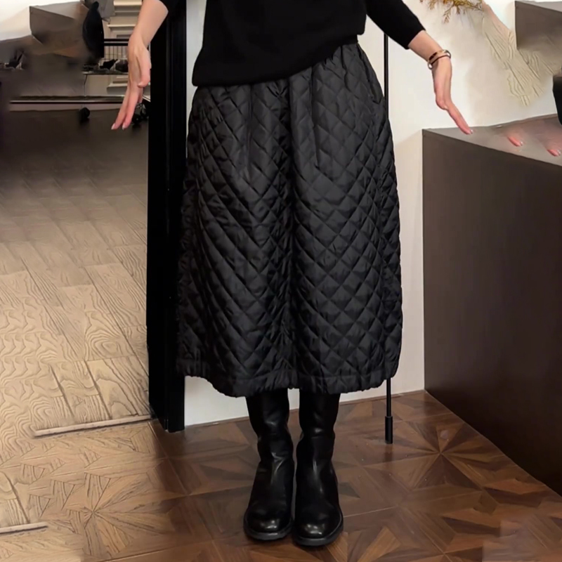 欧货高端定制黑色菱格夹棉半身裙