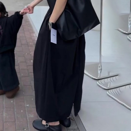 黑色高定花苞裙女2025年春夏新款慵懒休闲风显瘦通勤百搭半身裙子