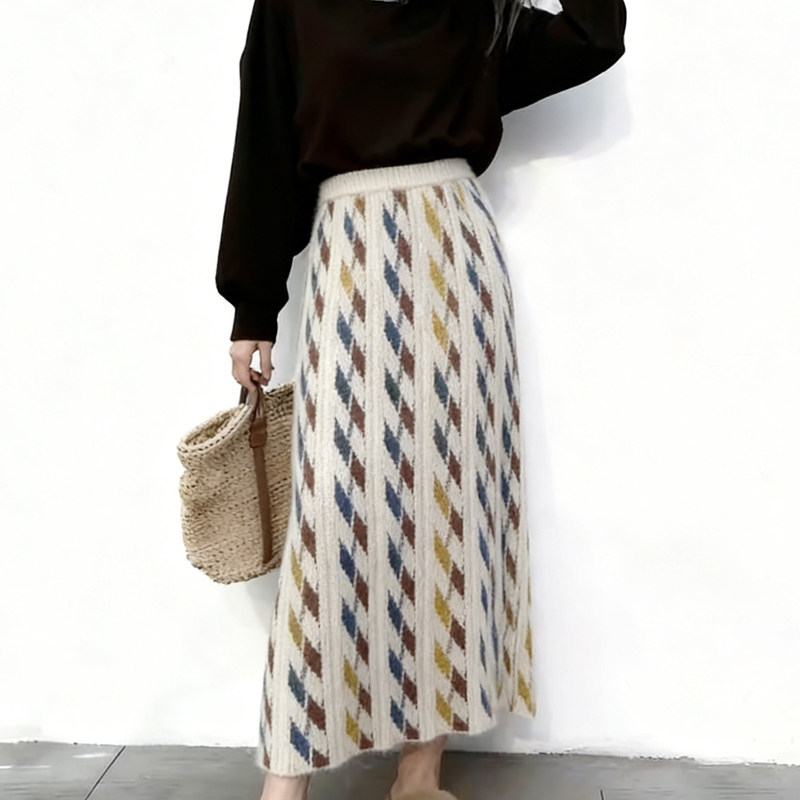 欧货高端定制白色针织大码半身裙女2025冬季新款加厚几何风A字裙,女装/女士精品,大码半身裙,淘宝优惠券,粉丝福利购,淘宝优惠卷