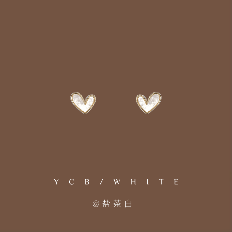 「白月光」小巧爱心耳钉子！