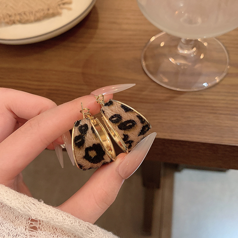 复古几何宽边豹纹圆圈耳环